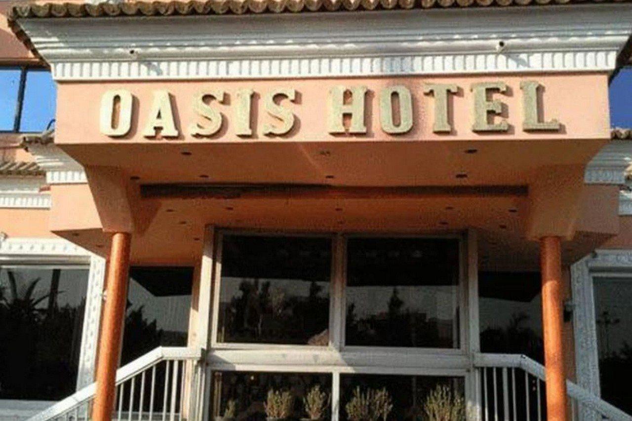 Oasis Hotel Heliopolis Kairo Exteriör bild