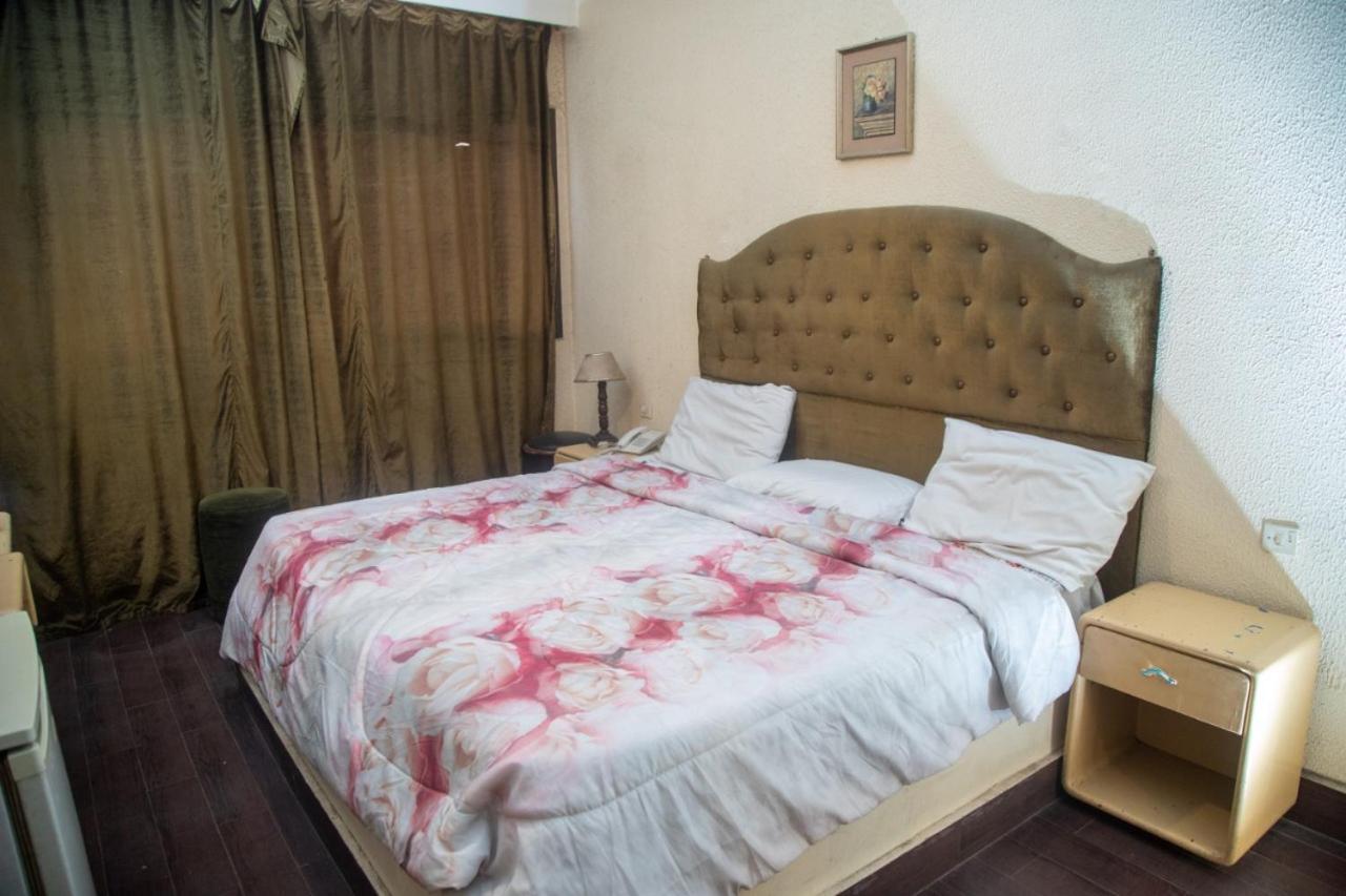 Oasis Hotel Heliopolis Kairo Exteriör bild